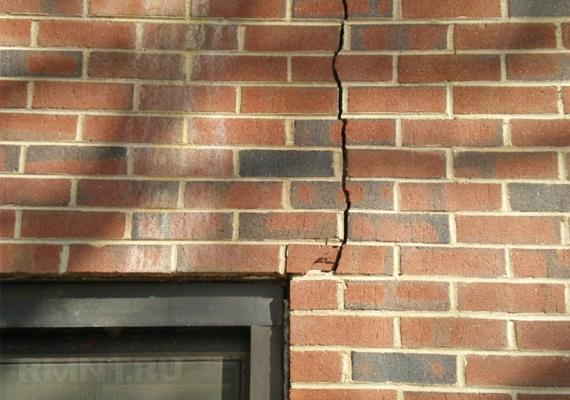 We eliminate cracks in the wall - urgent do-it-yourself repairs